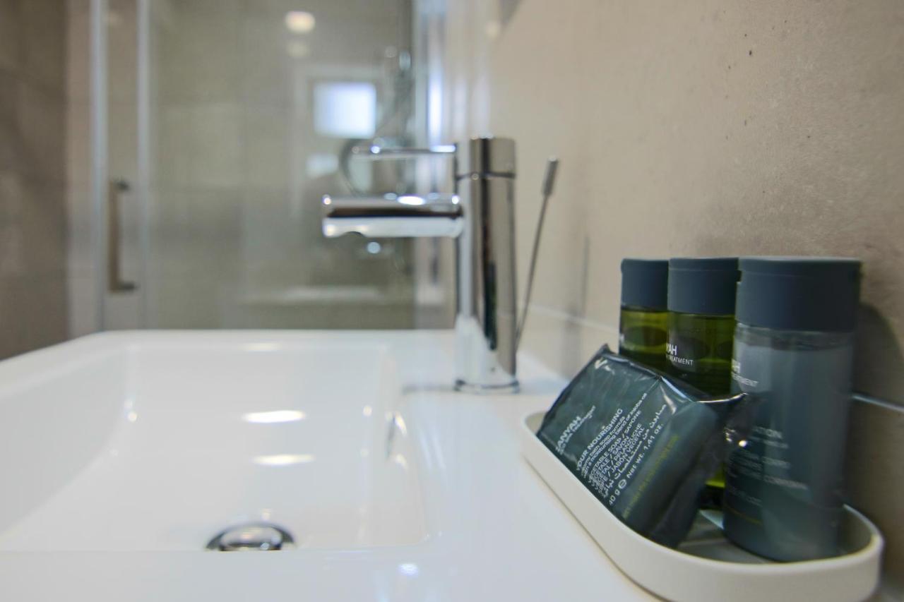Phaedrus Living Seaside Junior Suite Lighthouse 63 Paphos Esterno foto