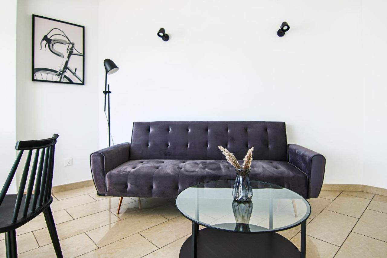 Phaedrus Living Seaside Junior Suite Lighthouse 63 Paphos Esterno foto