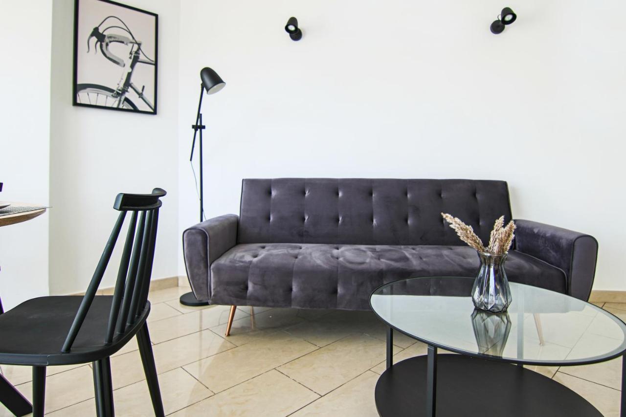 Phaedrus Living Seaside Junior Suite Lighthouse 63 Paphos Esterno foto
