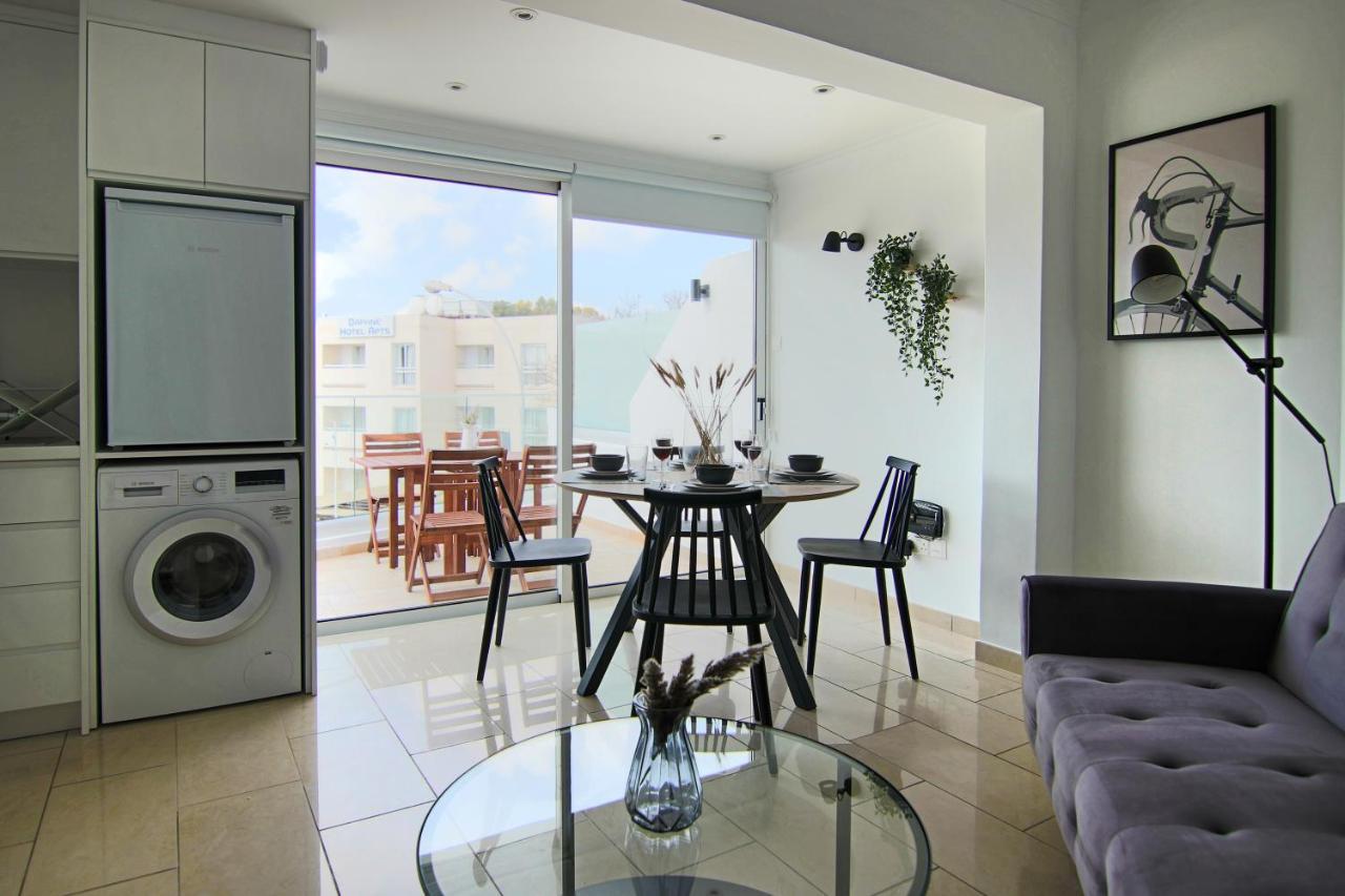 Phaedrus Living Seaside Junior Suite Lighthouse 63 Paphos Esterno foto